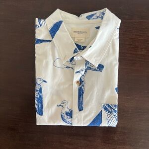 OBEY Men's White and Blue Bird Print Shirt XXL